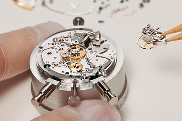 东莞欧米茄腕表鳄鱼皮表带维修